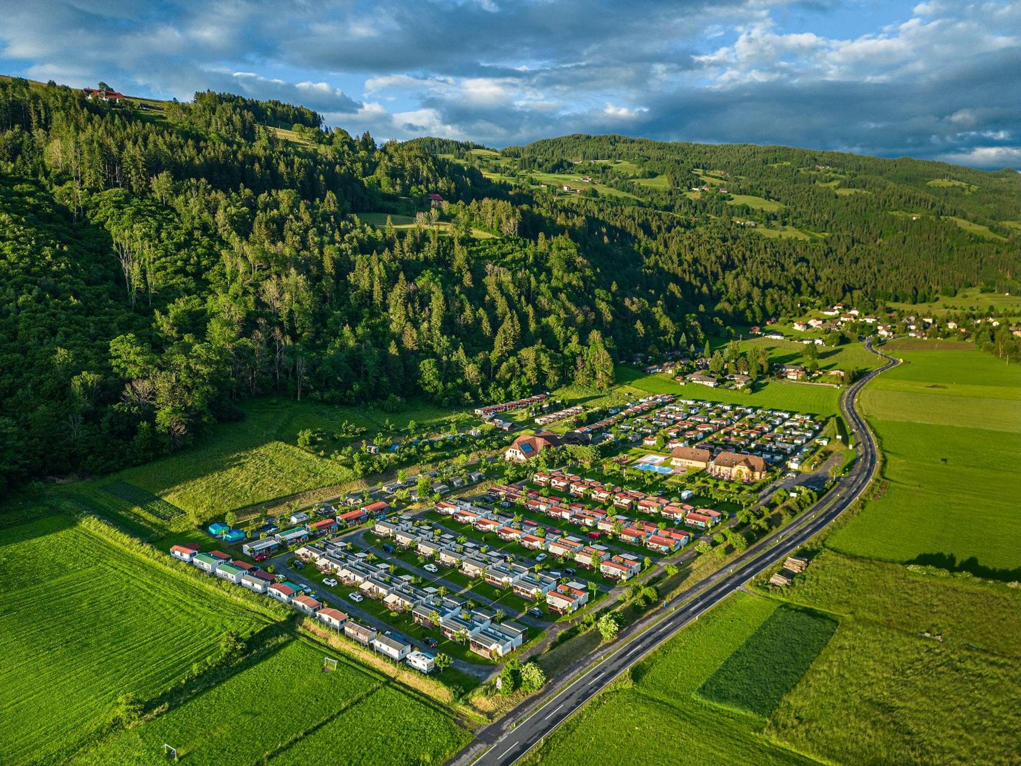 Albatross Mobile Homes On Camping Bella Austria Sankt Peter am Kammersberg Buitenkant foto